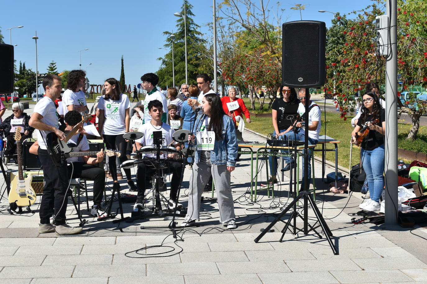 Fotos: El Torrente Ballester y San Martín de Porres corren juntos por la ELA