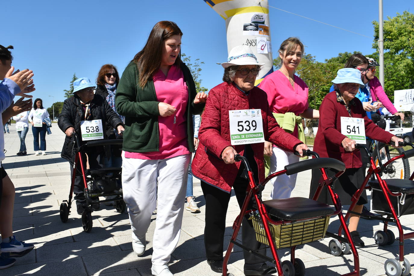 Fotos: El Torrente Ballester y San Martín de Porres corren juntos por la ELA