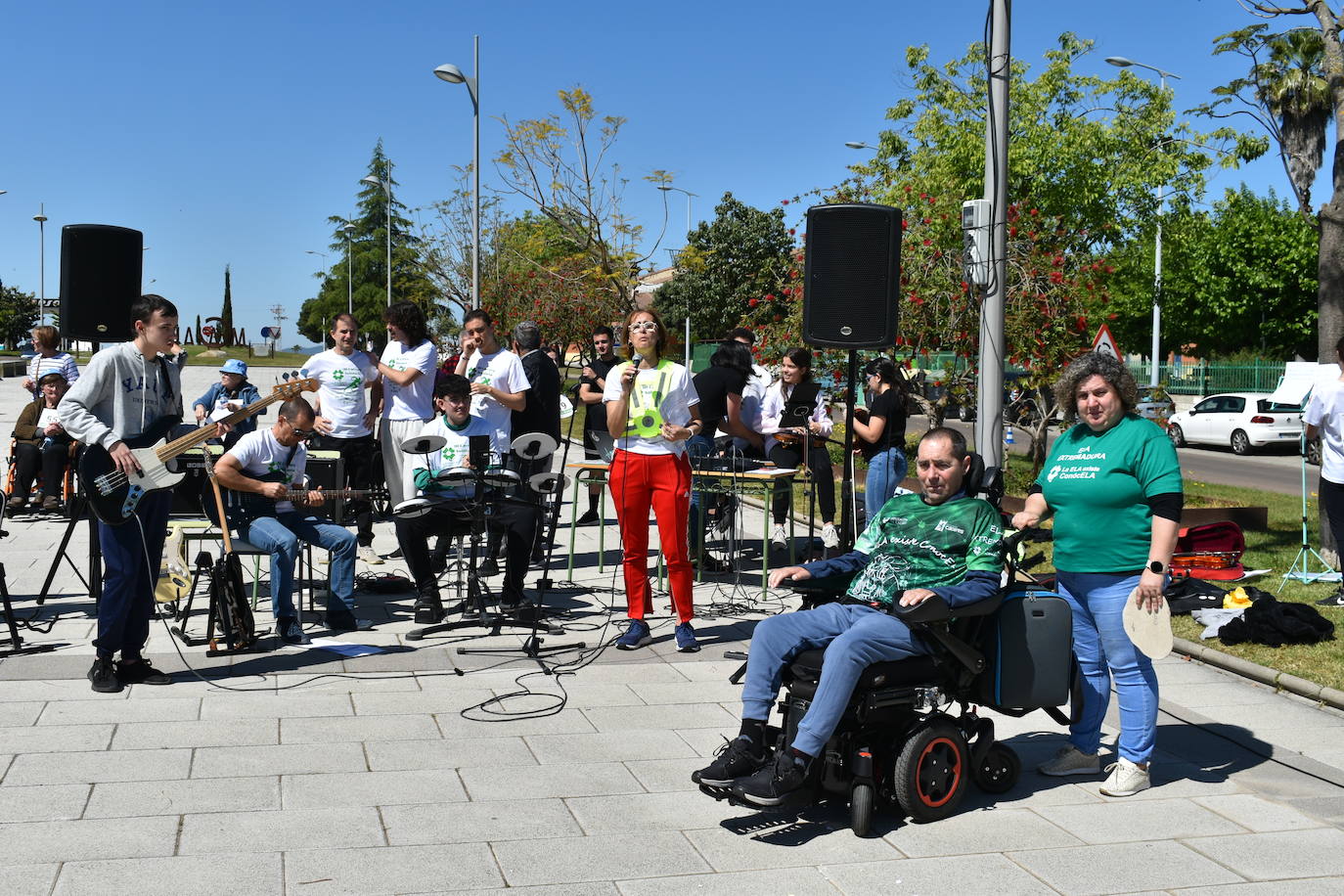 Fotos: El Torrente Ballester y San Martín de Porres corren juntos por la ELA