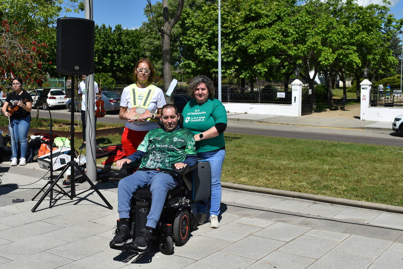 Fotos: El Torrente Ballester y San Martín de Porres corren juntos por la ELA