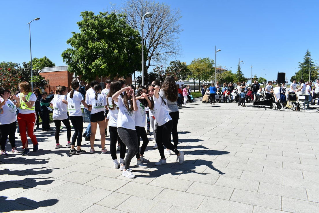 Fotos: El Torrente Ballester y San Martín de Porres corren juntos por la ELA