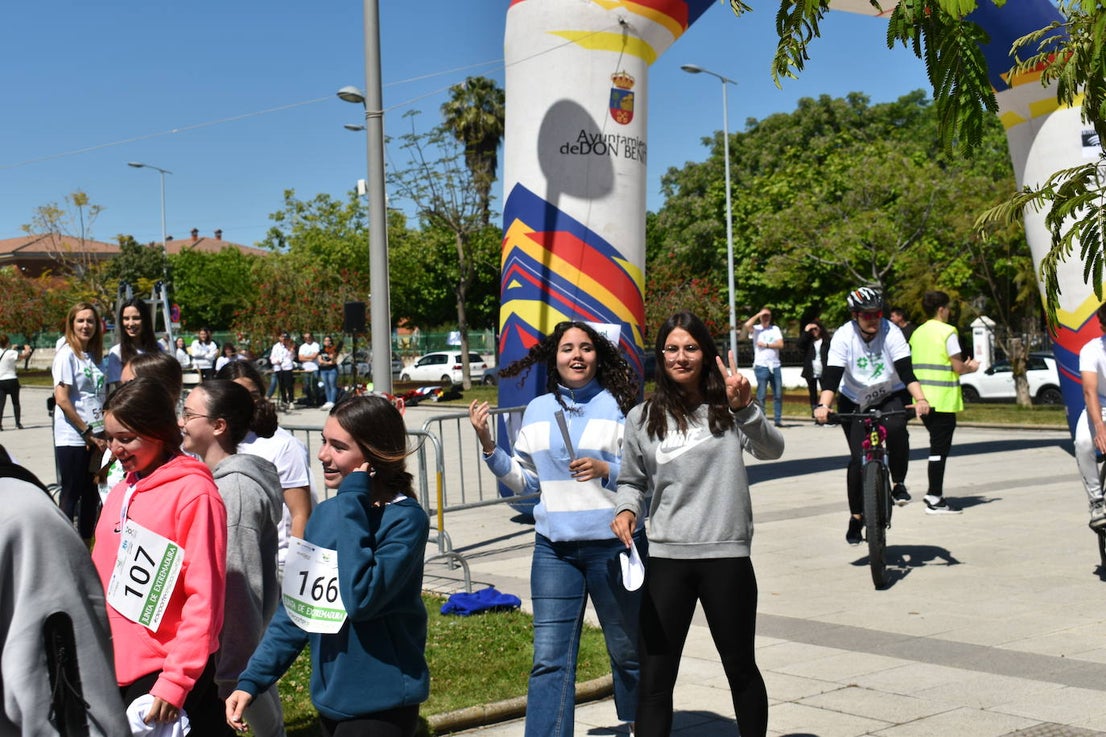 Fotos: El Torrente Ballester y San Martín de Porres corren juntos por la ELA