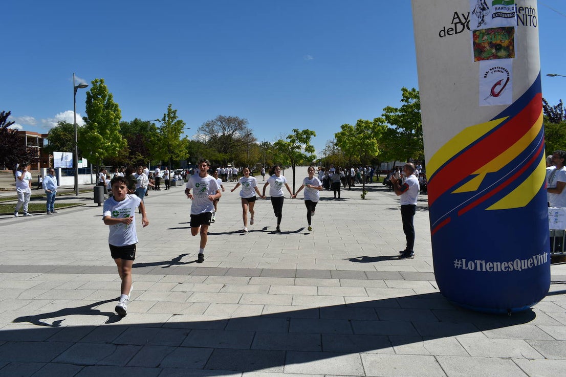 Fotos: El Torrente Ballester y San Martín de Porres corren juntos por la ELA