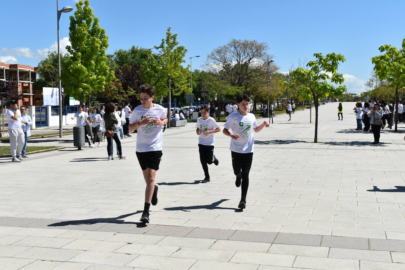 Fotos: El Torrente Ballester y San Martín de Porres corren juntos por la ELA