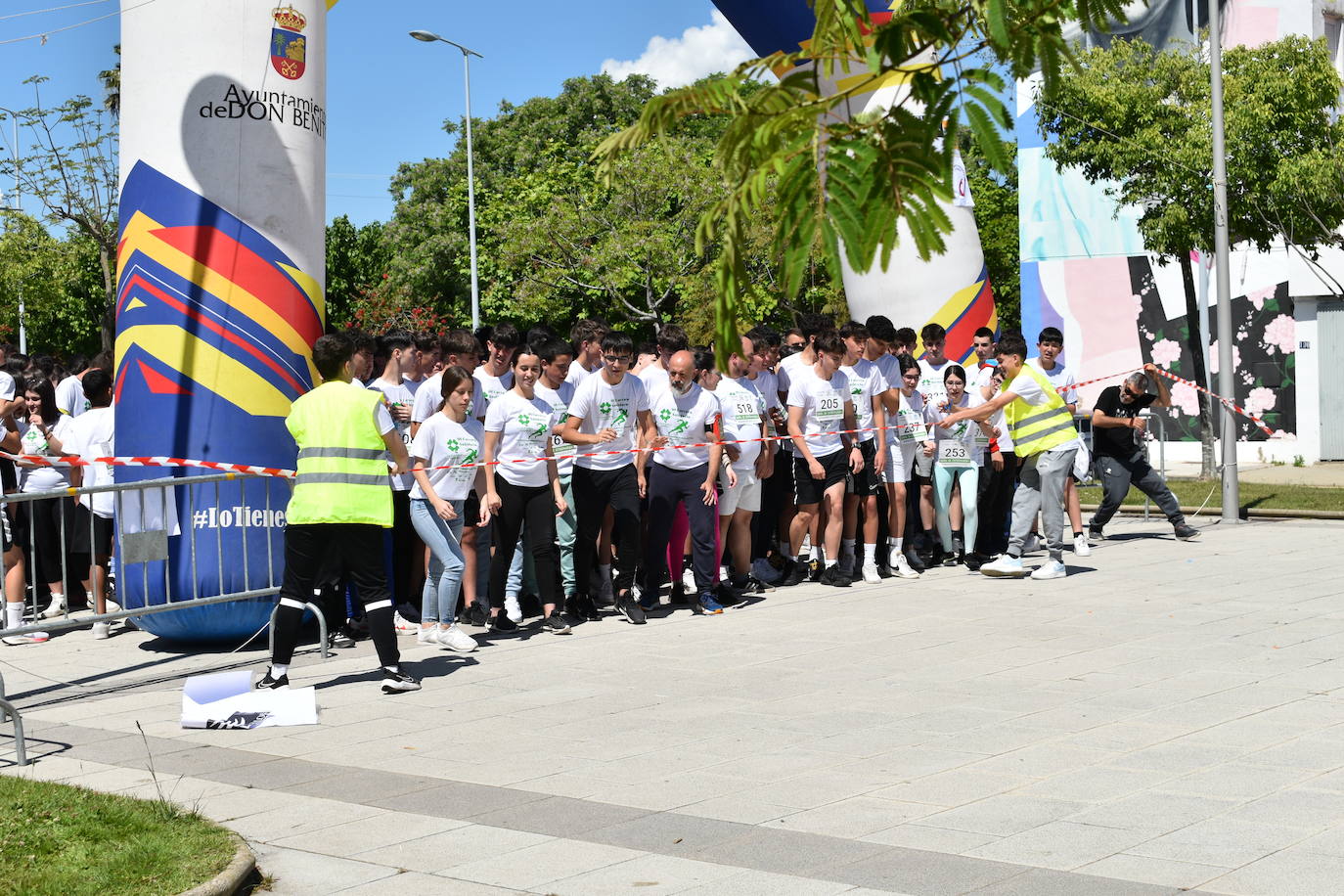 Fotos: El Torrente Ballester y San Martín de Porres corren juntos por la ELA