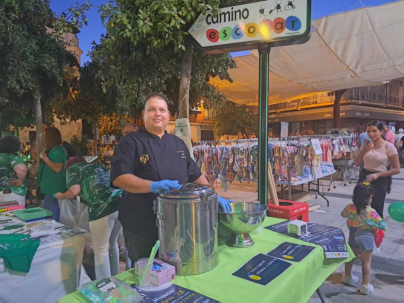 FOTOS: La moda se hace con la noche miajadeña