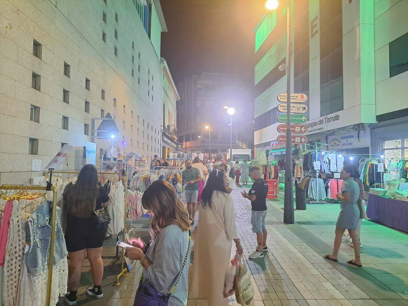 FOTOS: La moda se hace con la noche miajadeña