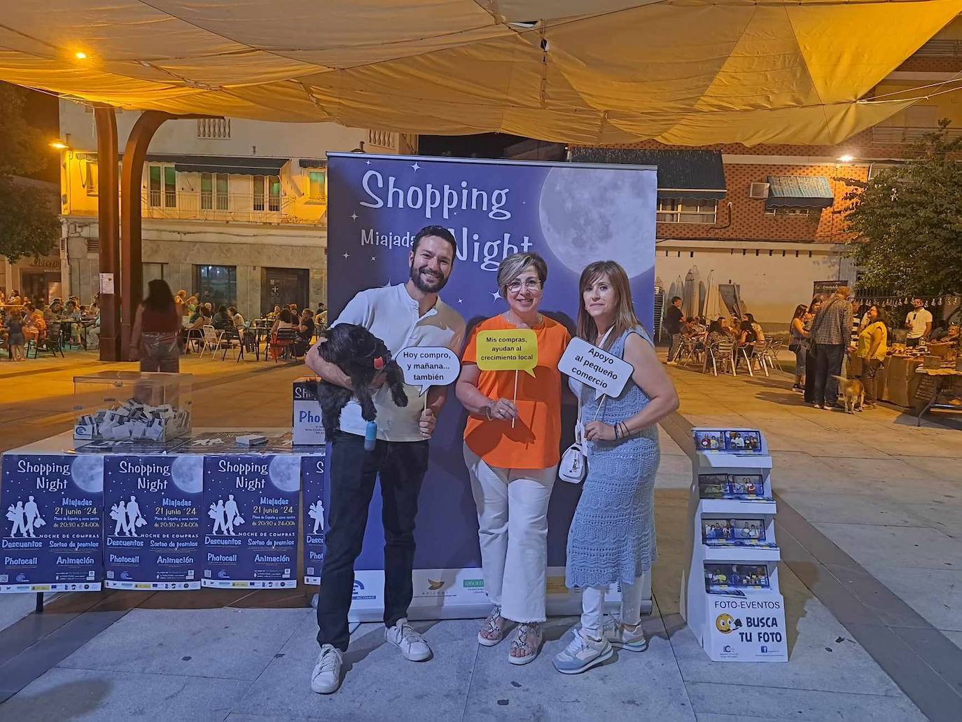 FOTOS: La moda se hace con la noche miajadeña