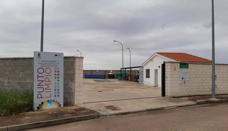 El Punto Limpio varía su horario debido a las altas temperaturas