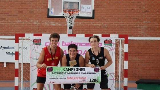 El pabellón de deportes ha acogido el Torneo 3x3 de baloncesto