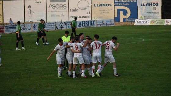 El Miajadas da a su afición una victoria en su esperado reencuentro