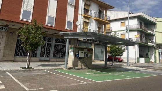 Miajadas incorpora un nuevo punto de recarga para los vehículos eléctricos