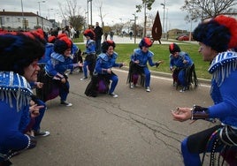 El desfile contó con más de 900 participantes.