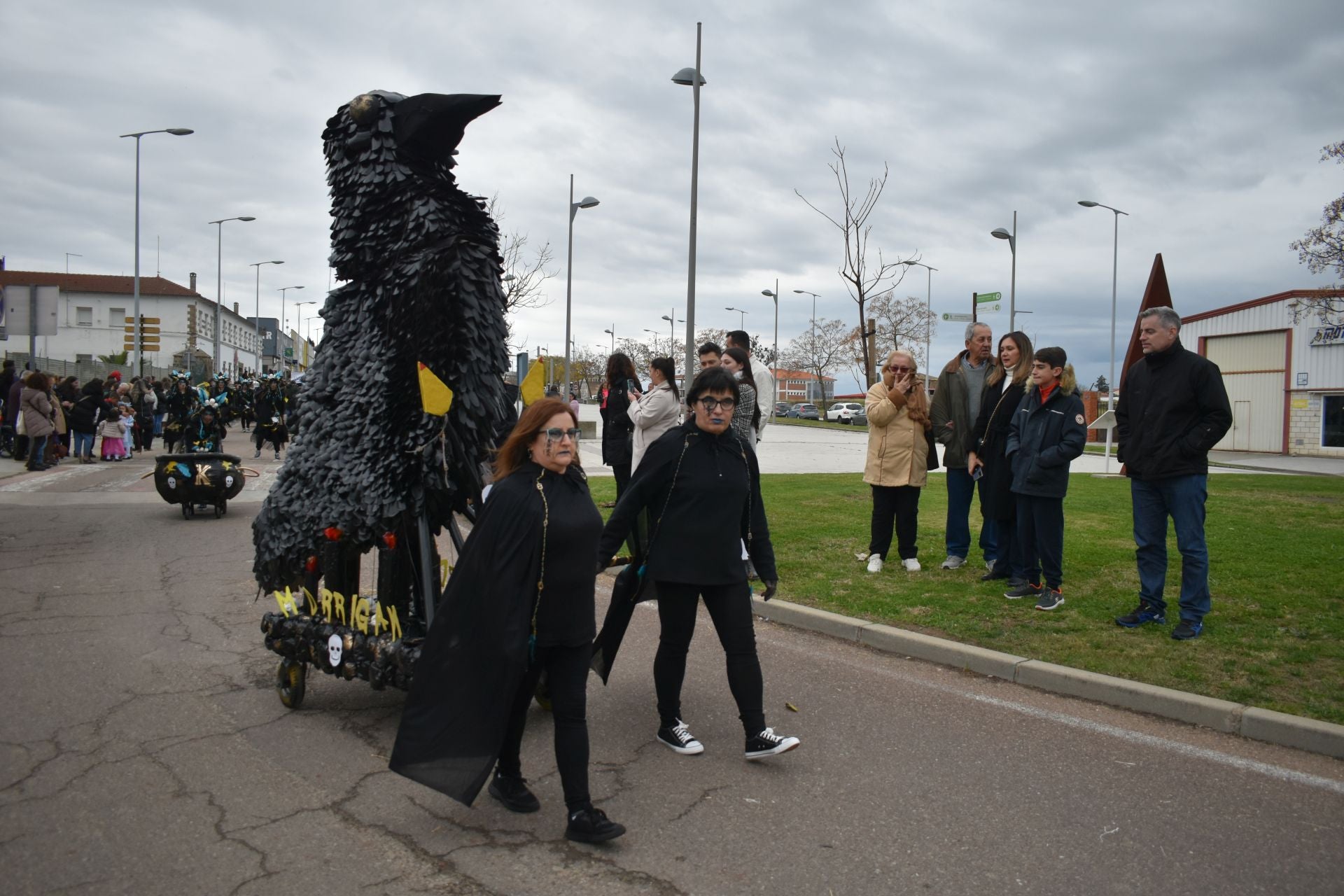 Fotos: Miajadas vive el Carnaval en su gran desfile de comparsas