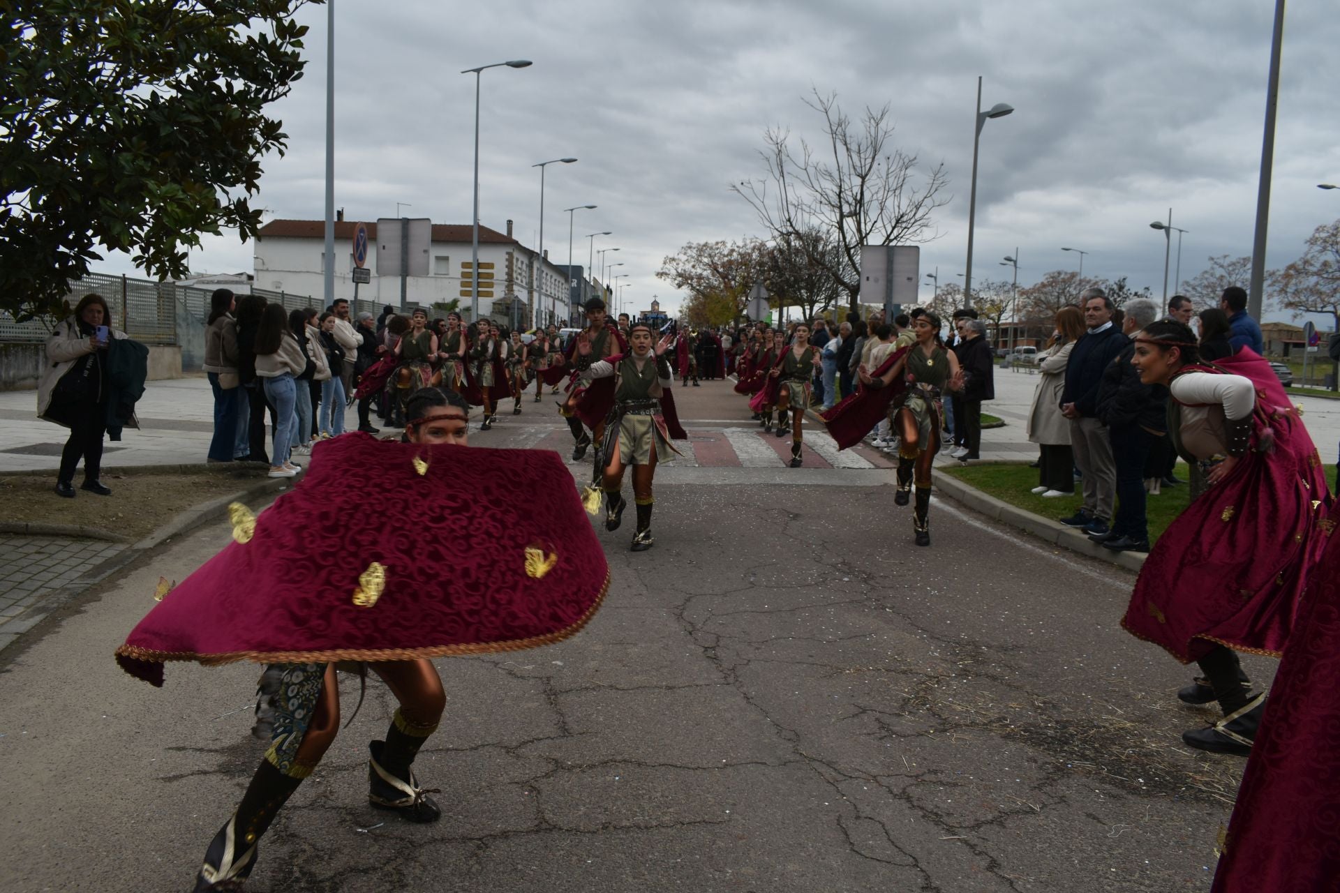 Fotos: Miajadas vive el Carnaval en su gran desfile de comparsas