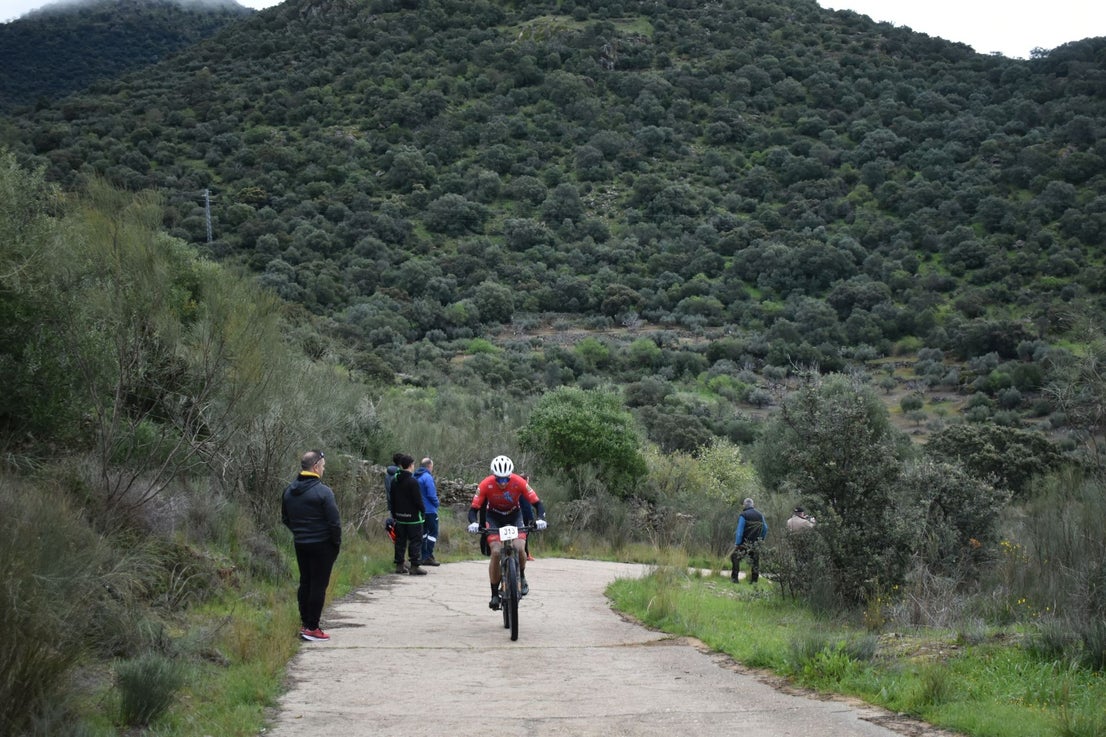 Fotos: Lo mejor del ciclismo en la Titán de los Ríos 2025