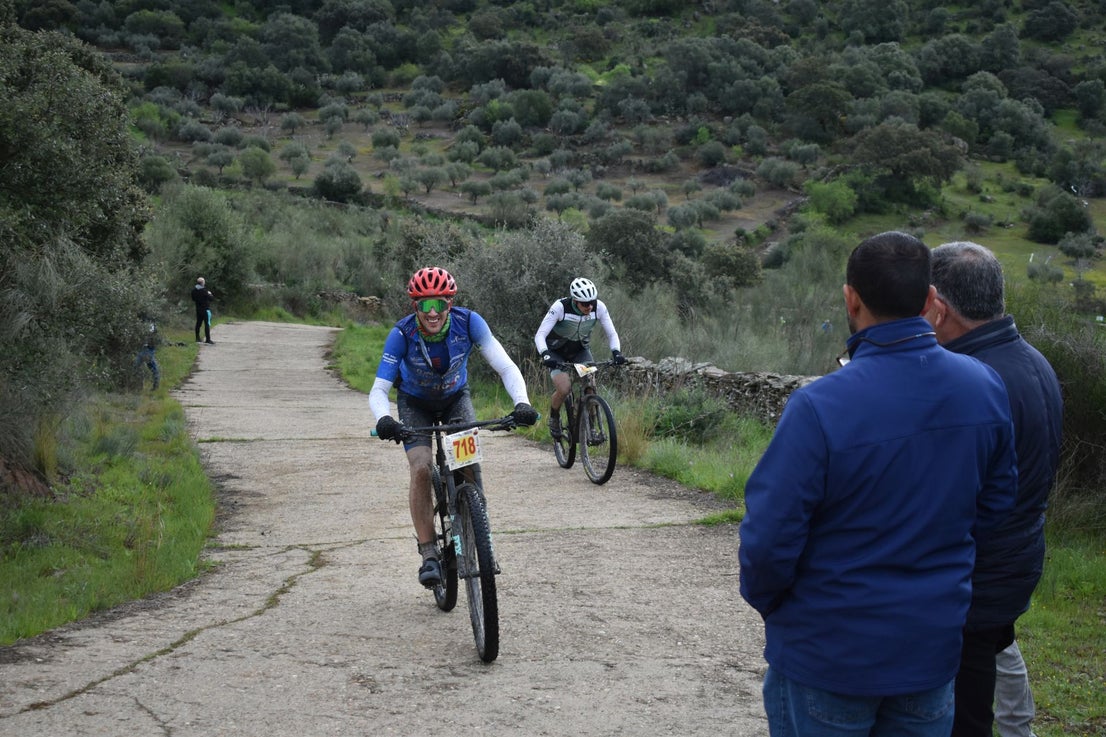 Fotos: Lo mejor del ciclismo en la Titán de los Ríos 2025