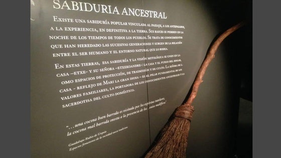 Desde la distancia: «No entiendo el unir la persecución de las brujas con una lucha por los derechos de las mujeres»