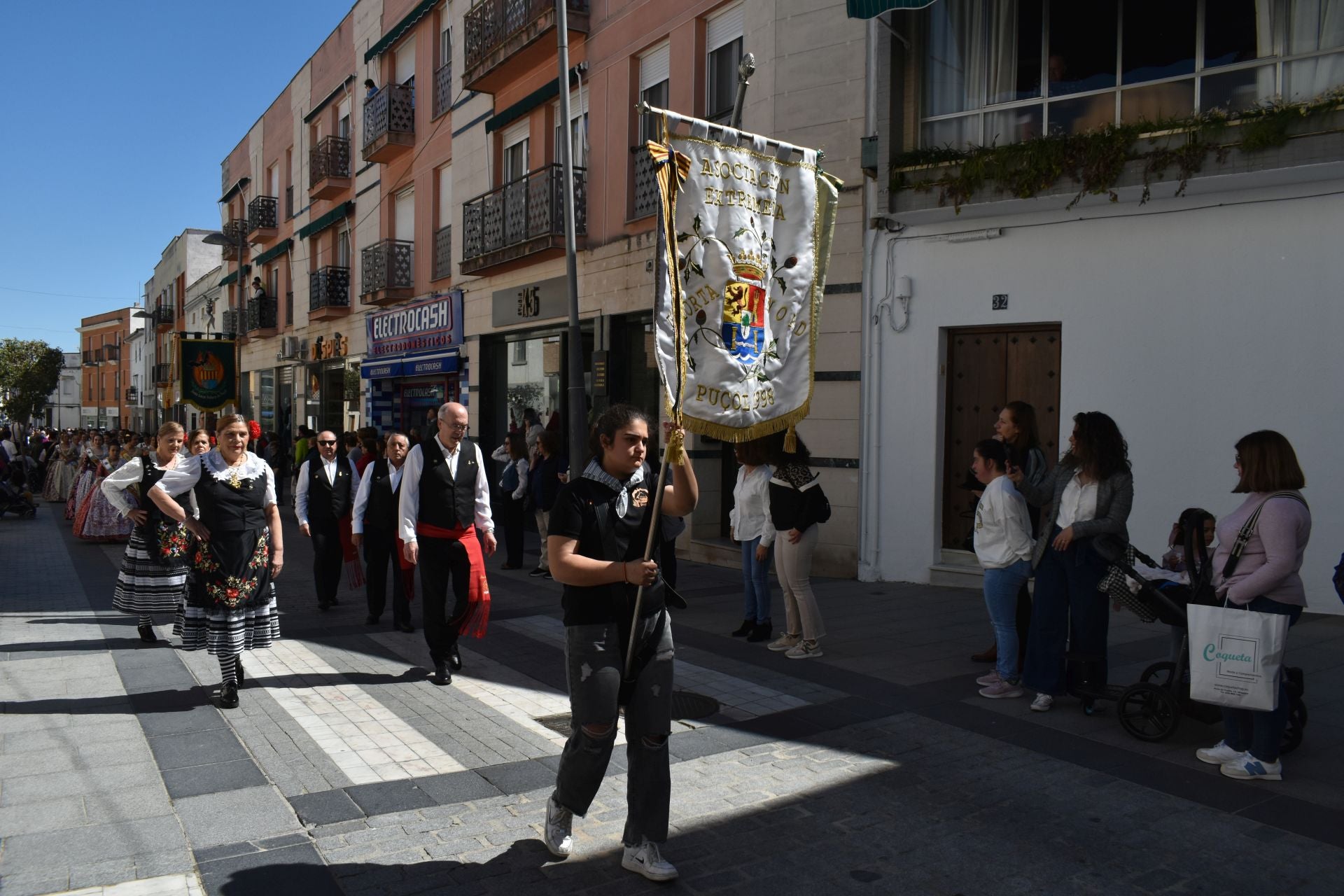 Fotos: Fin de semana inolvidable en Miajadas con sus hermanos de Puçol