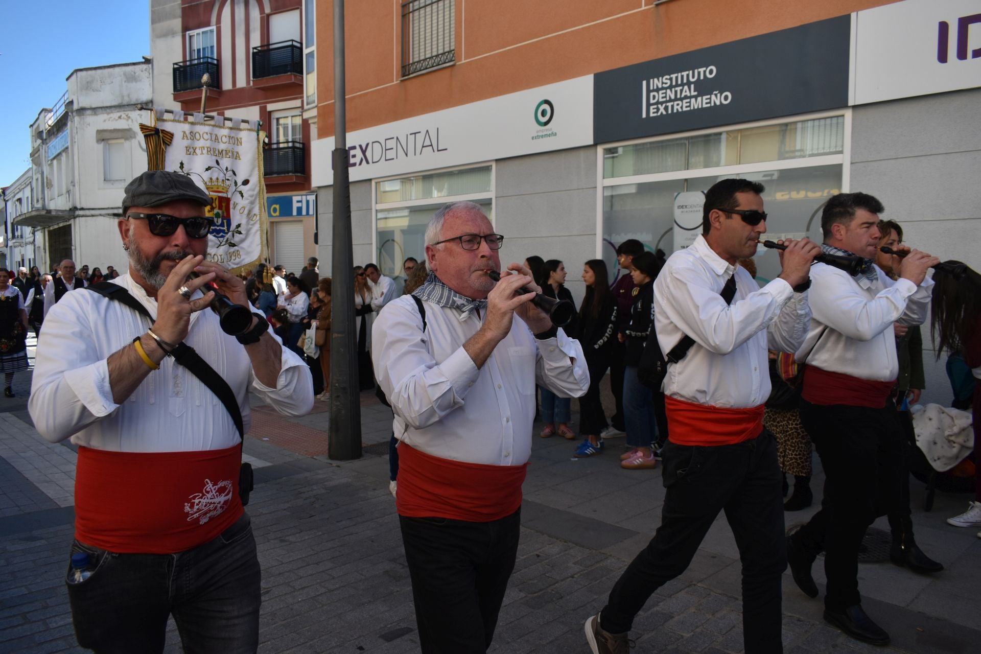 Fotos: Fin de semana inolvidable en Miajadas con sus hermanos de Puçol