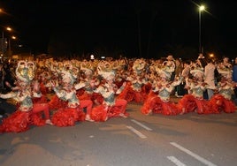 Miajadas celebró su VI Convivencia Carnavalera 'Vegas Altas', volviendo a llenar de color la localidad. 18 comparsas procedentes de diferentes localidades de la región llevaron la alegría y el ritmo a las calles miajadeñas. Santa Amalia, Don Benito, Olivenza, La Garrovilla, Alange, Villar del Rey, Quintana de la Serena, Gévora, Barcarrota, Barbaño y, cómo no, Miajadas, dieron lo mejor de sí mismos para hacer disfrutar al público de un espectáculo único
