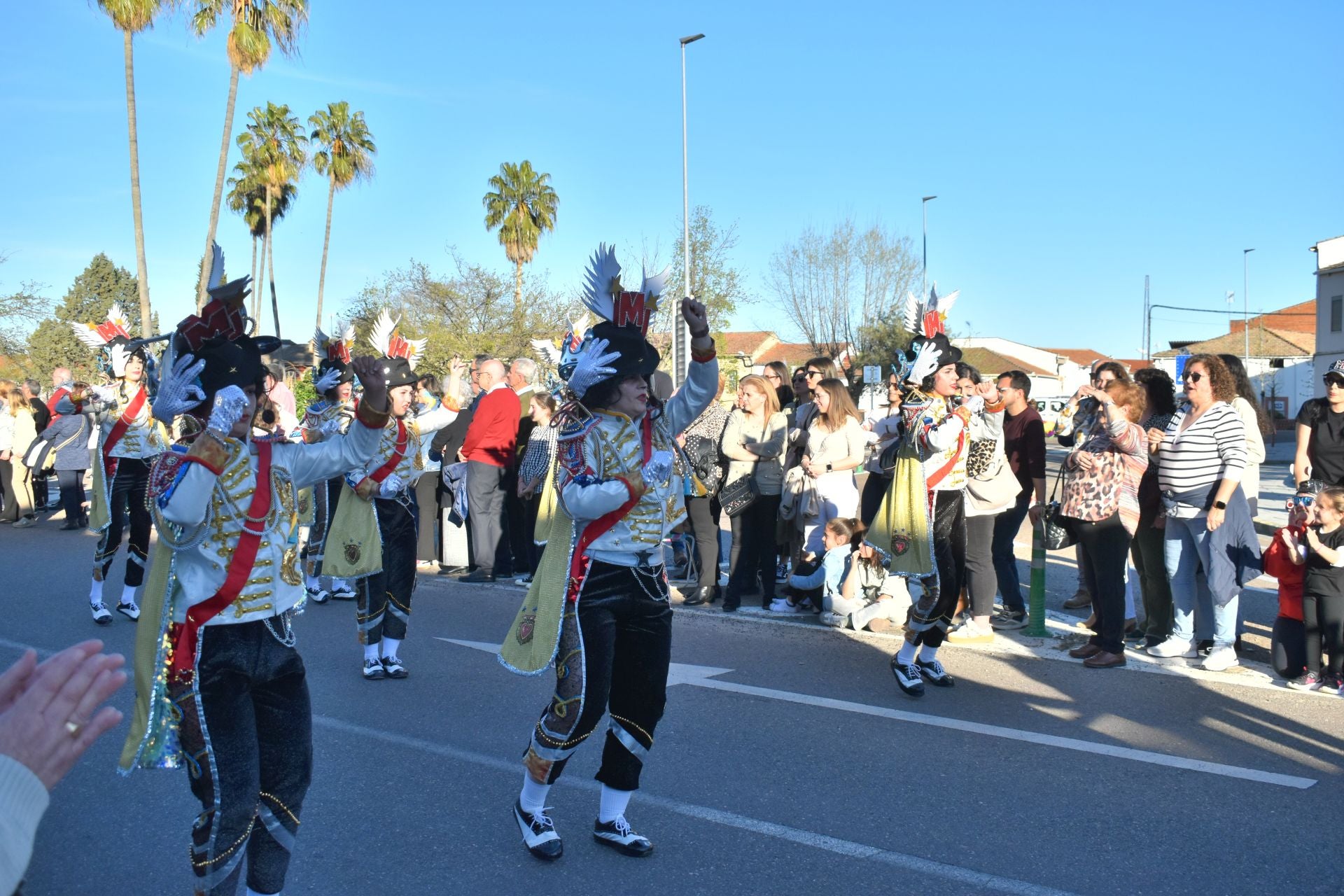 Fotos: 18 comparsas hicieron vibrar en la VI Convivencia Carnavalera de Miajadas