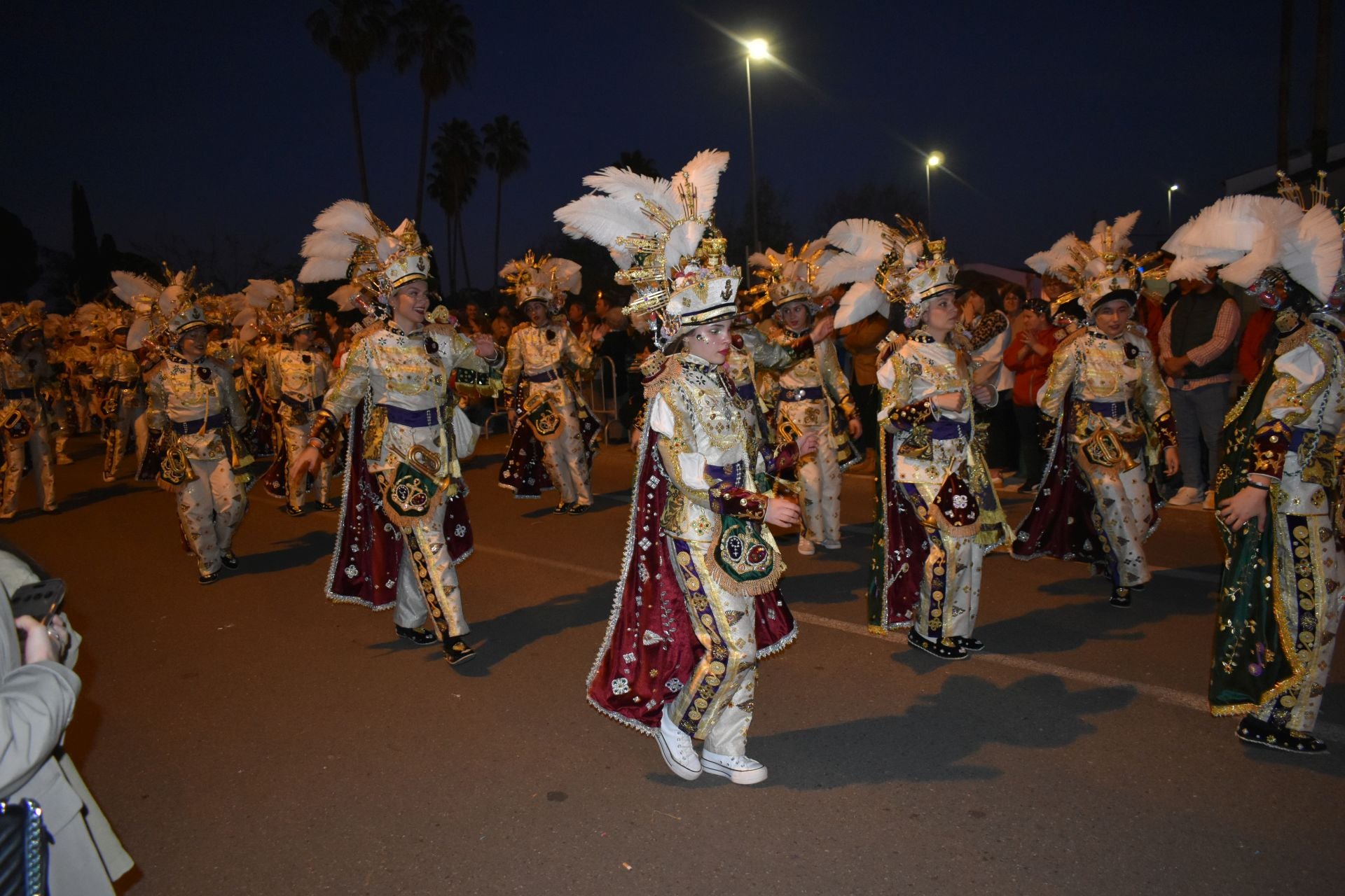 Fotos: 18 comparsas hicieron vibrar en la VI Convivencia Carnavalera de Miajadas