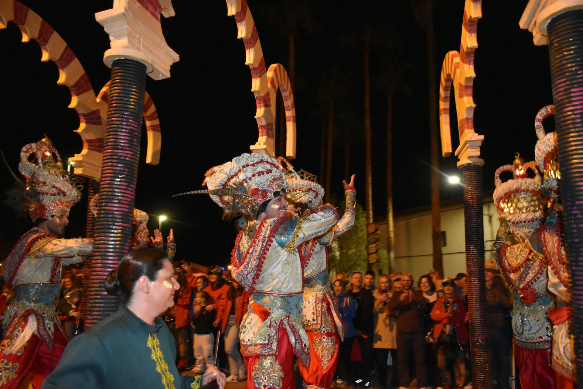 Fotos: 18 comparsas hicieron vibrar en la VI Convivencia Carnavalera de Miajadas