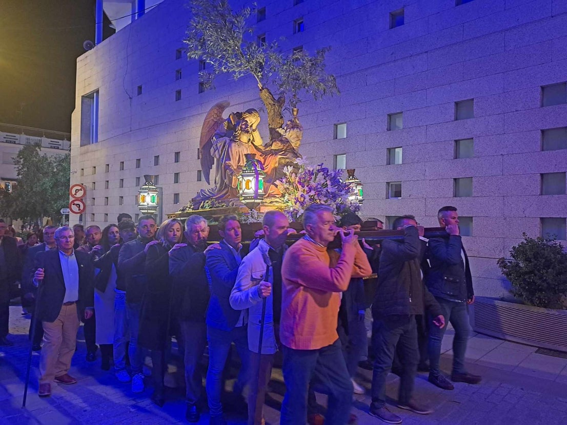 Fotos: Procesión de la 'Oración en el huerto de los olivos', el 'Cristo amarrado a la columna' y 'Jesús Nazareno'