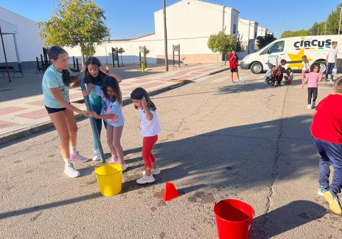 Imagen principal - Alonso de Ojeda ya está disfrutando de su Semana Cultural