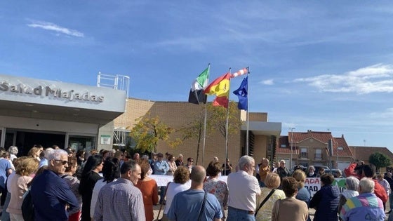 Concentración de la Plataforma Local por la Sanidad Pública de Miajadas