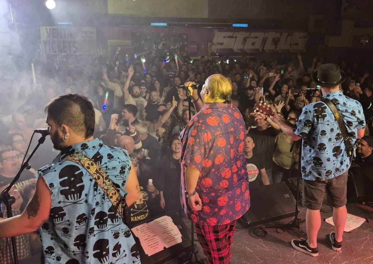 Imagen secundaria 1 - El rock más urbano se dio cita en Miajadas durante el Memory Fest