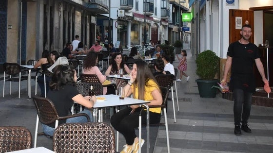 Los bares y su cultura son iguales en todos lados, pero no los precios