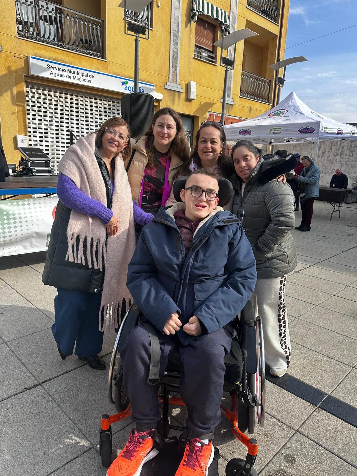 La diputada Antonio Molina y la concejala de Miajadas Isabel Ruiz Correyero acompañaron a los asistentes a la jornada.