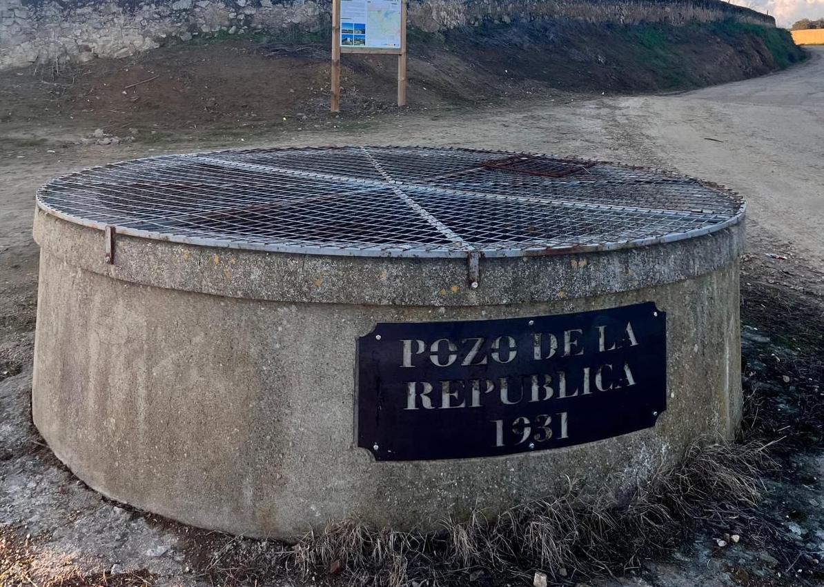 Imagen secundaria 1 - Nueva zona de descanso en el Camino del Pozo de la República