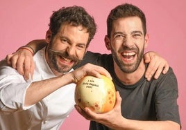 Guti Moreno; chef del restaurante Tupío junto a Mario Fernández, sommelier y jefe de sala, con el Sol Repsol.
