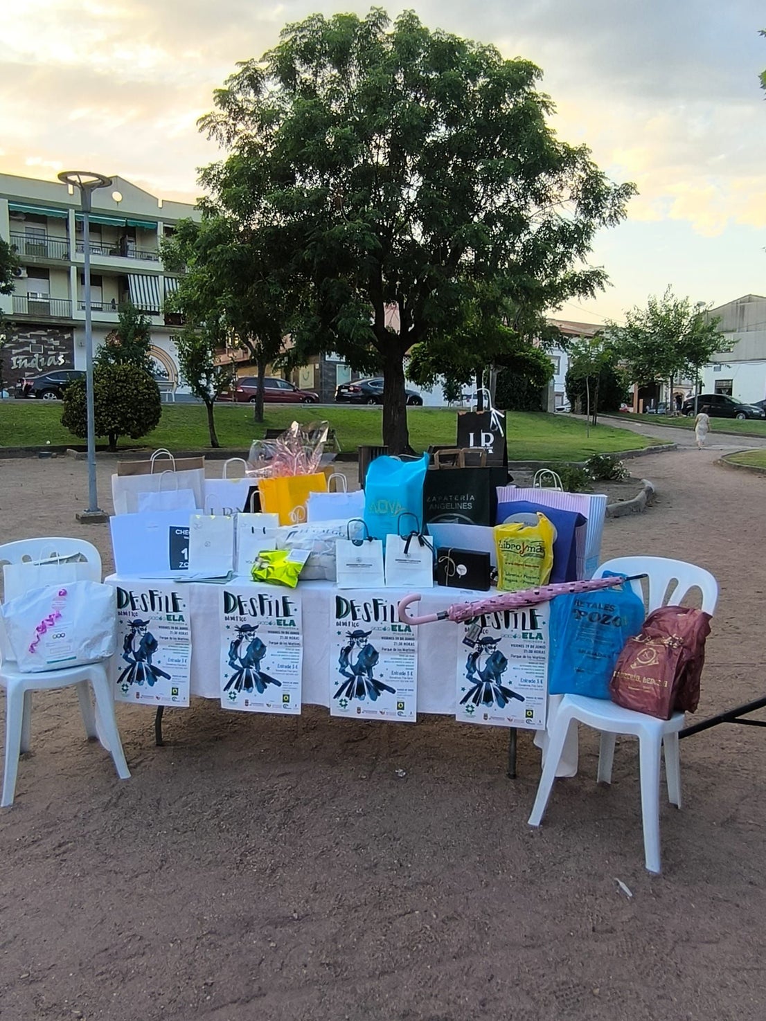 Miajadas brilla en el desfile benéfico 'ConócELA'