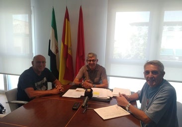 Reunión para la entrega de firmas.