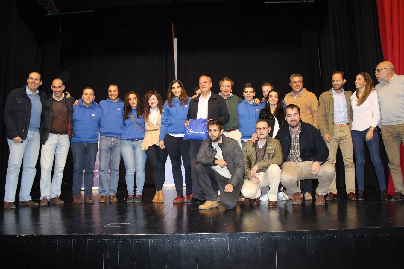 Dirigentes del PP regional en el acto