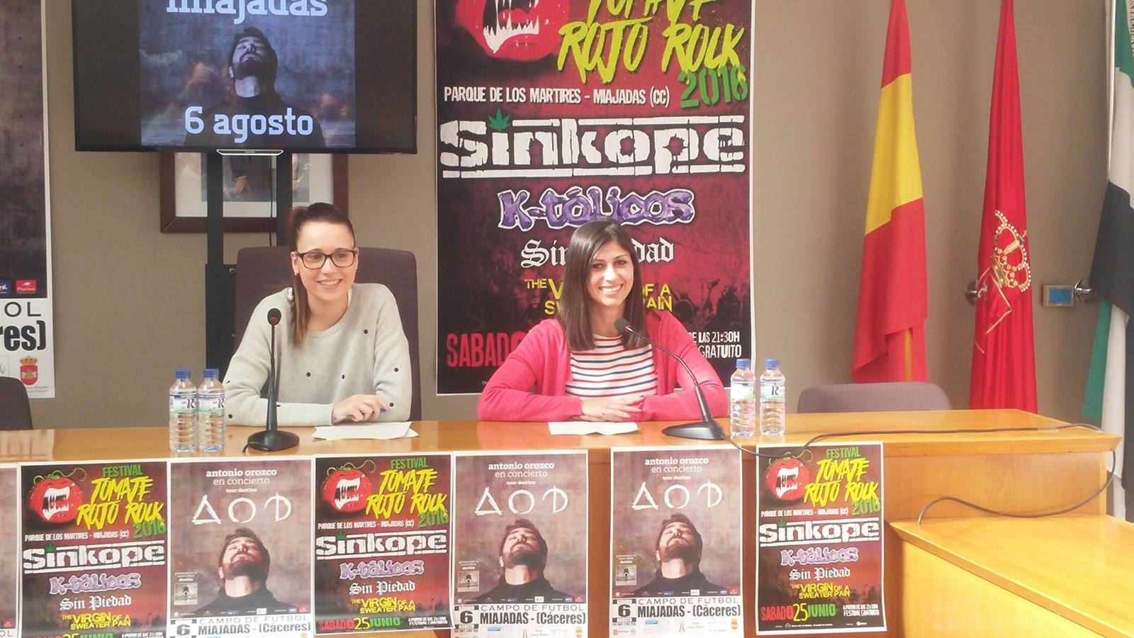 Gloria Esteban y Lorena Pedrero en la rueda de prensa. 