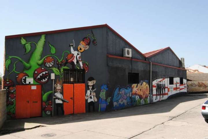 Fachada del ECJ. 