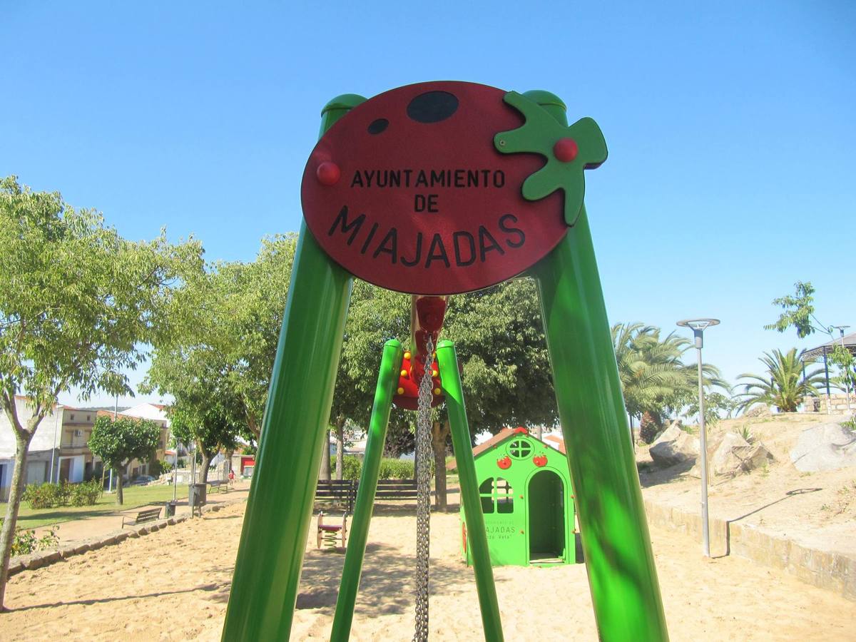 El Ayuntamiento rehabilita el parque Pozo Vela