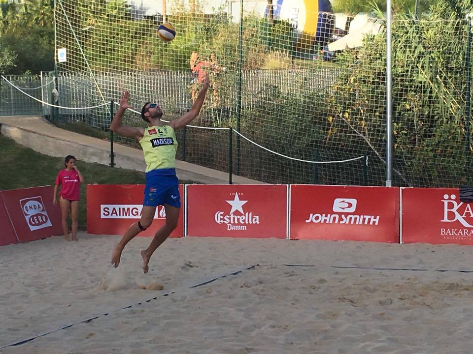 Roberto Ortiz participa en el Campeonato de España de Vóley Playa