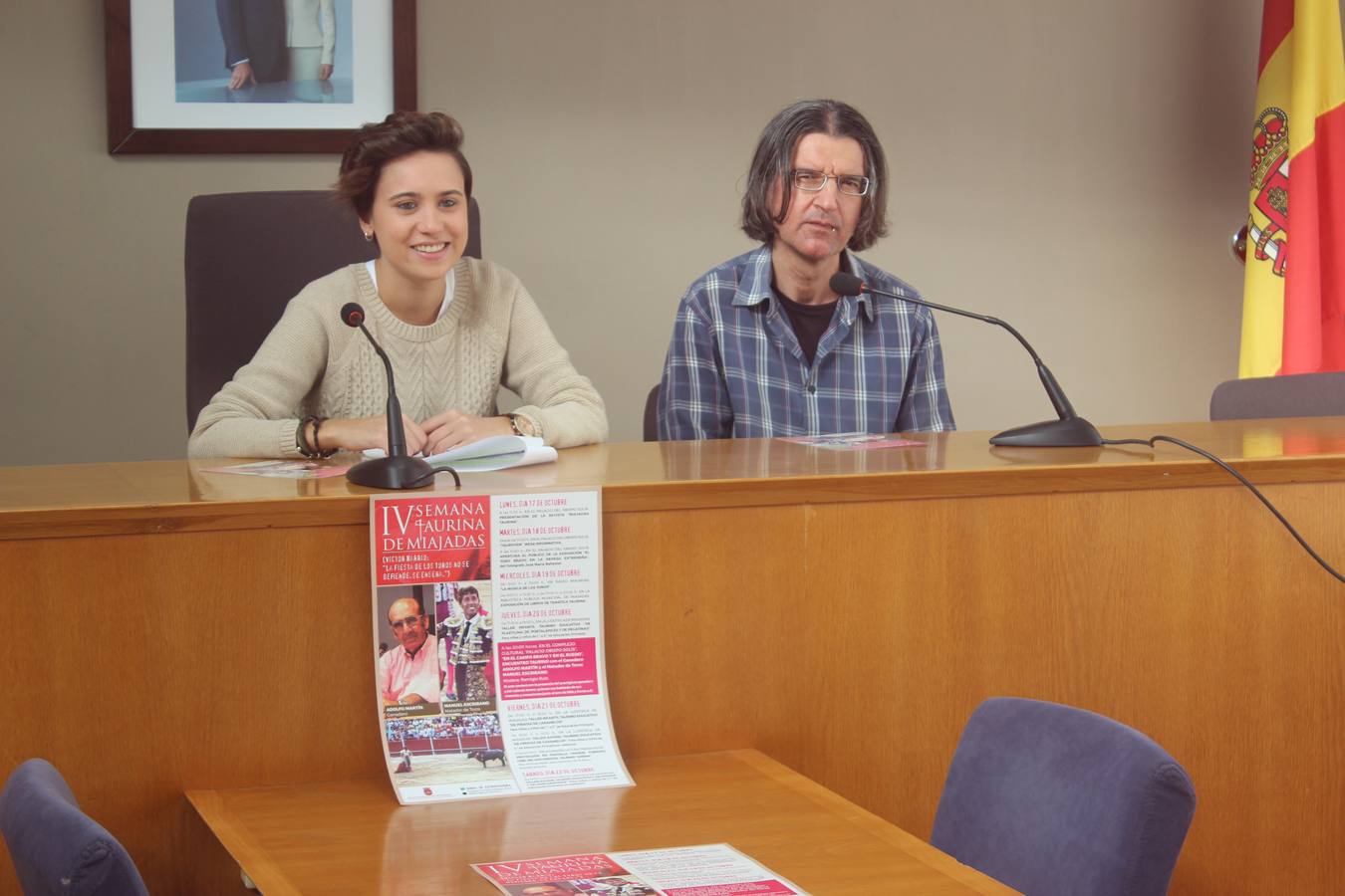 Gloria Esteban y Remigio Ruiz en la presentación de la semana. 