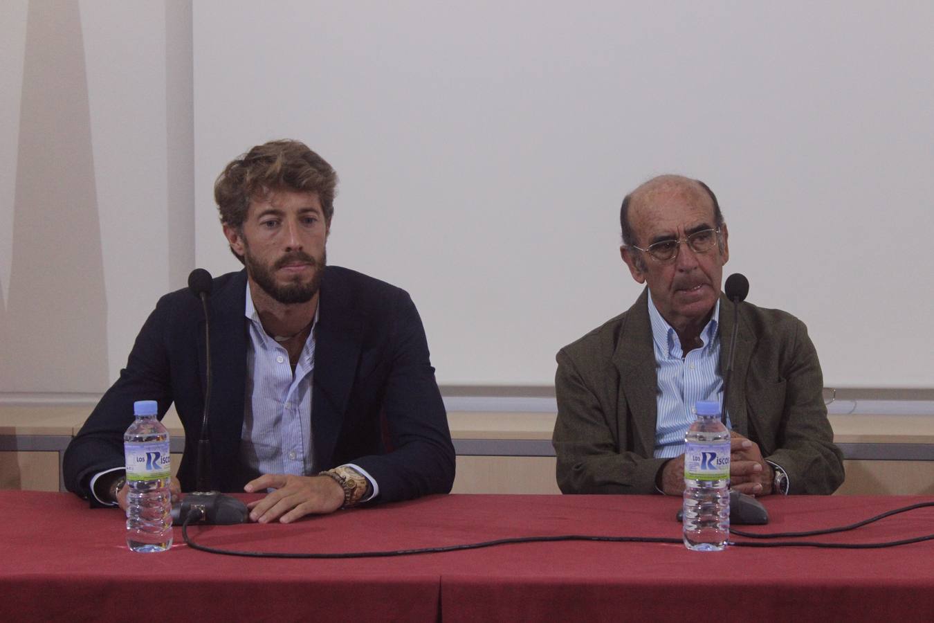 Manuel Escribano (izquierda) y Adolfo Martín (derecha), ayer en Miajadas. 