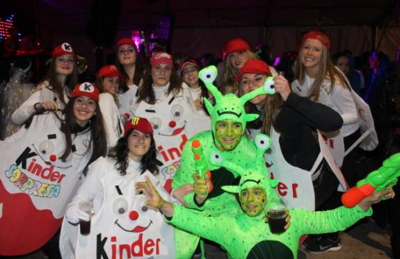 Concurso de disfraces del viernes de carnaval de un año anterior. 