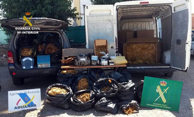 Dos detenidos por intentar vender 822 kg de tabaco de contrabando en Miajadas