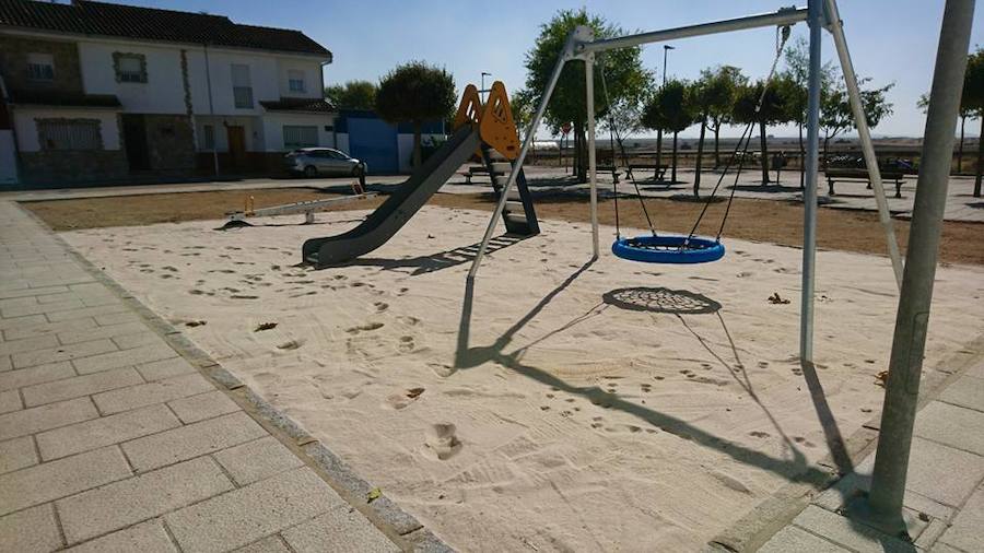Nueva zona de juegos en Alonso de Ojeda. 