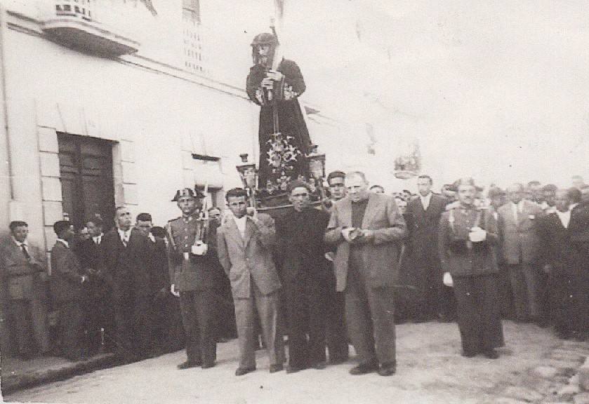 Procesión del Jueves Santo en 1946, a la que solo acudían hombres. 