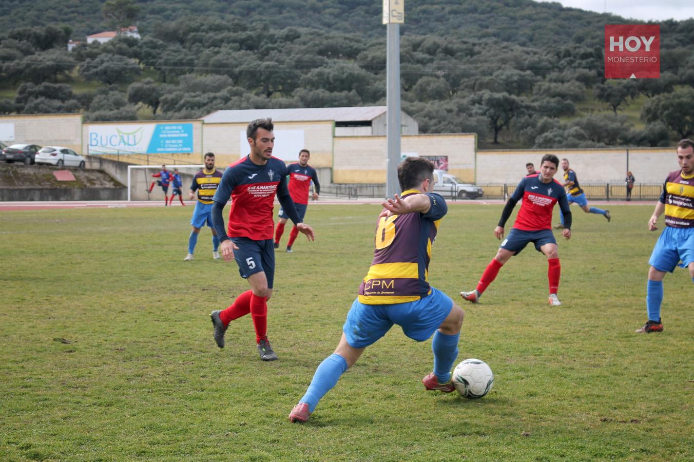 Los amarillos se enfrentaron este domingo al líder de grupo, al C.D. Usagre. Los locales le plantaron cara y consiguieron un empate a uno, a pesar de las dificultades. 